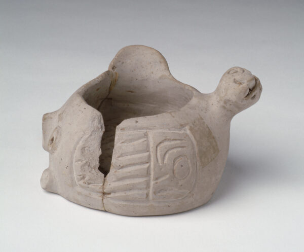 Flat bottom ,Turkey effigy bowl, incised.
