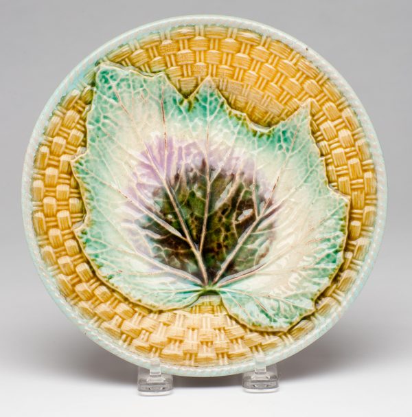 Geranium pattern with basket weave at edges