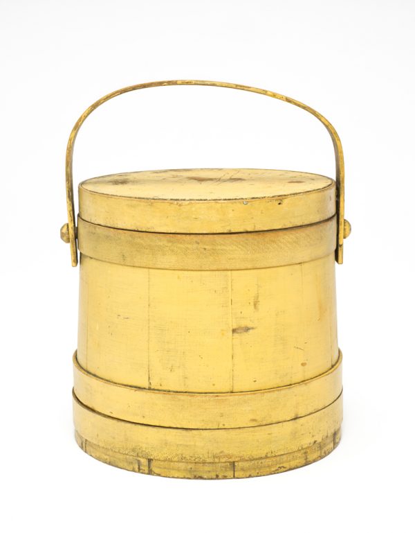 Round wood box with lid and bent wood handle in yellow/white. Double lap at bottom.