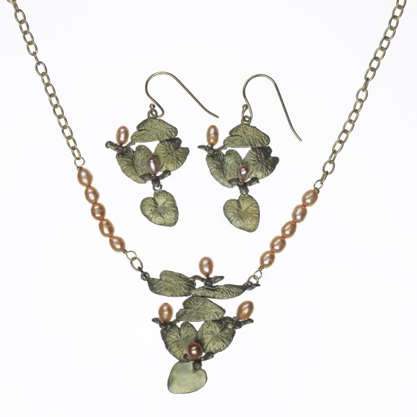 Pendant necklace and earrings of green leaves and freshwater pearls